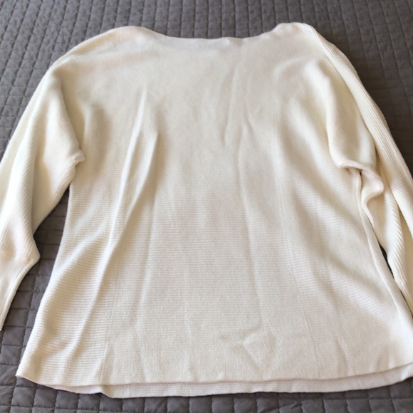 ❄️ Tommy Bahama Winter White Sweater - Picture 5 of 8